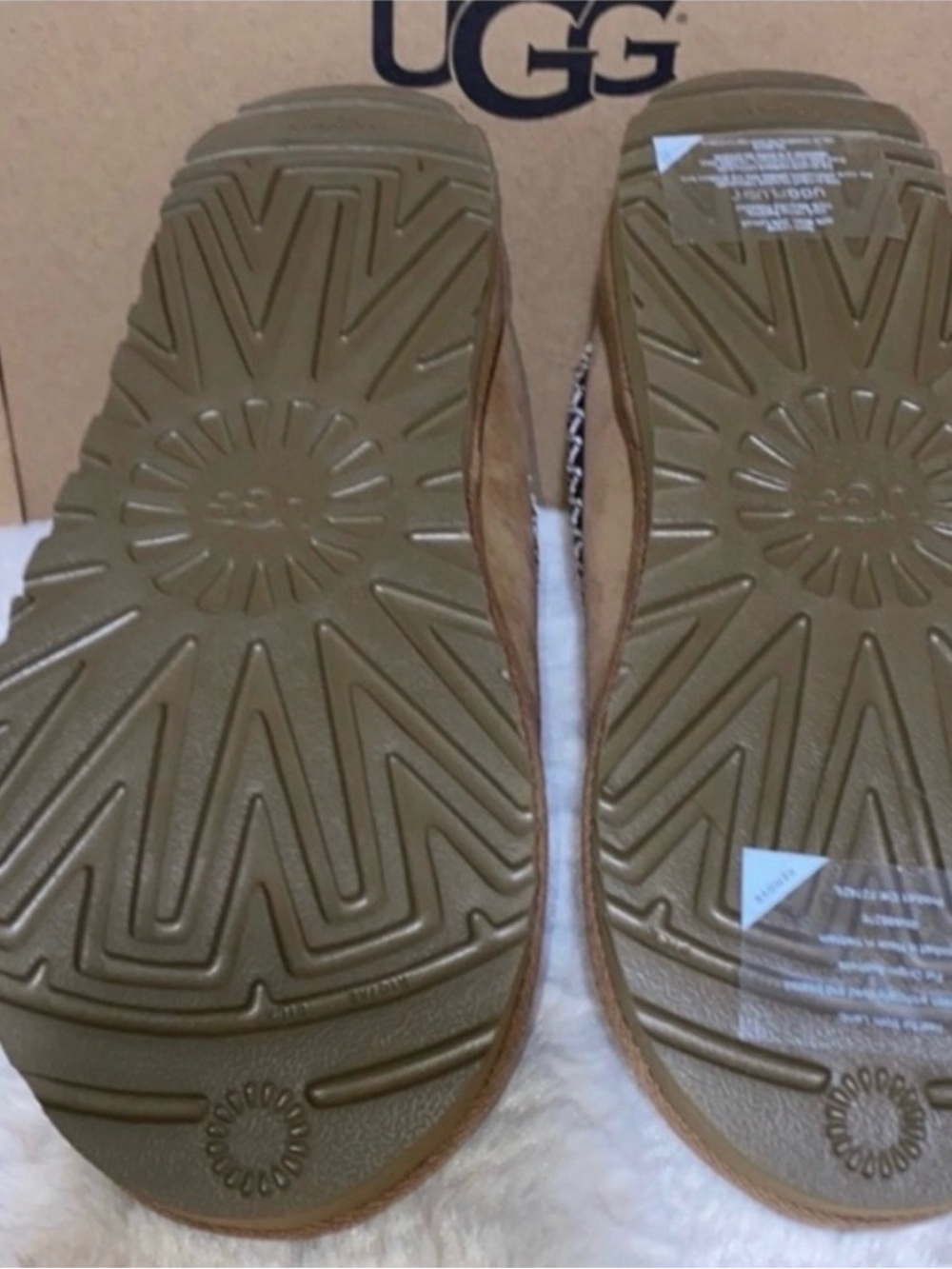 UGG TASMAN - Picture 4 of 5